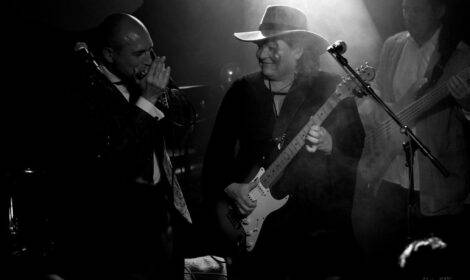 Rachelle Coba Live Blues on the beach!