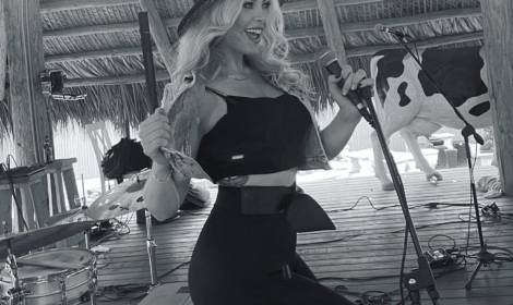 Laura Goodstone & The Kameleons – Rock & More!